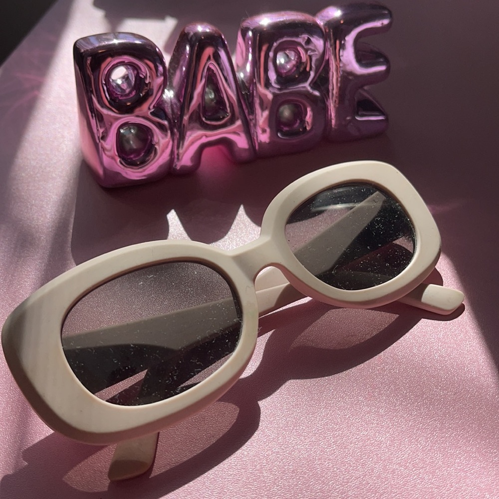 Shades! Sunglasses 🕶 90s small